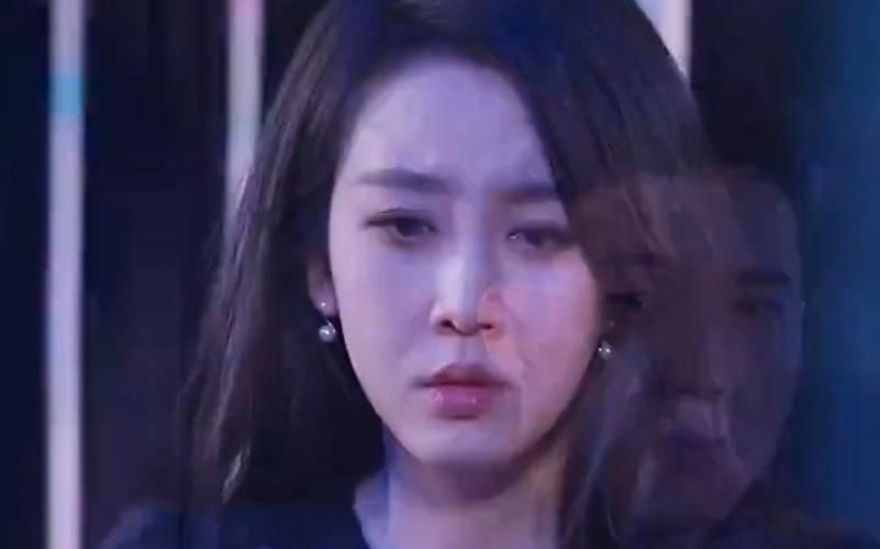 離婚冷她三年后，霍總膝蓋跪穿了(全集)